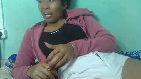 noella711128 online show from December 19, 6:48 pm