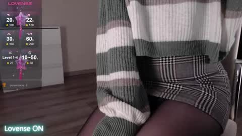 noelleneptune online show from January 7, 2:36 am