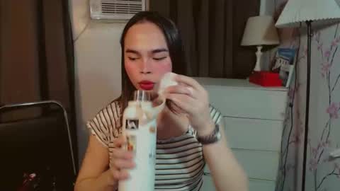 noemijade online show from February 11, 9:47 am