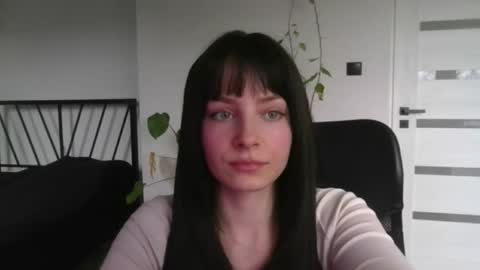 Snapshot of noemilou chatting on March 17, 1:47 pm Noemi online show from March 17, 1:47 pm