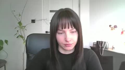 Snapshot of noemilou chatting on March 23, 6:28 am Noemi online show from March 23, 6:28 am