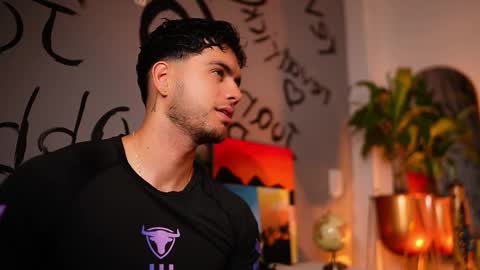 kevin online show from November 5, 12:10 am