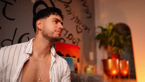 kevin online show from November 12, 12:00 am