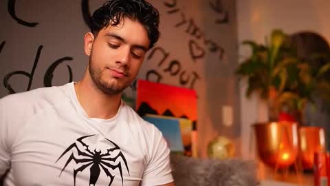 kevin online show from November 20, 9:36 pm