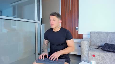 nohabennett7 online show from March 29, 1:49 am