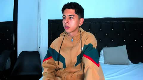 Snapshot of nohadrake chatting on March 16, 4:40 am Noha Drake online show from March 16, 4:40 am