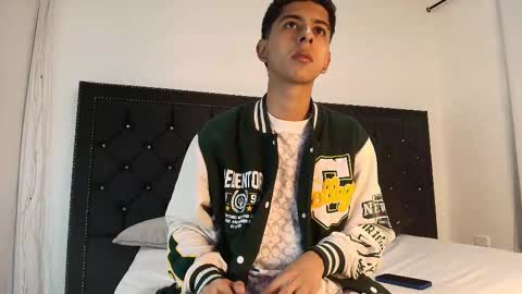 Snapshot of nohadrake chatting on March 18, 3:31 am Noha Drake online show from March 18, 3:31 am