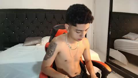 Snapshot of nohadrake chatting on March 23, 4:27 am Noha Drake online show from March 23, 4:27 am