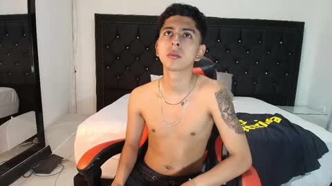 Snapshot of nohadrake chatting on March 24, 3:55 am Noha Drake online show from March 24, 3:55 am