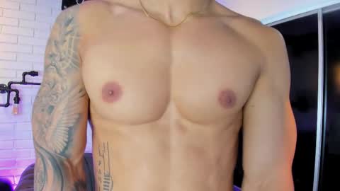 Snapshot of nohanhunter chatting on October 15, 11:43 am nohanhunter online show from October 15, 11:43 am