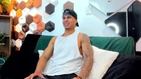 Snapshot of nohanhunter chatting on October 17, 11:46 am nohanhunter online show from October 17, 11:46 am