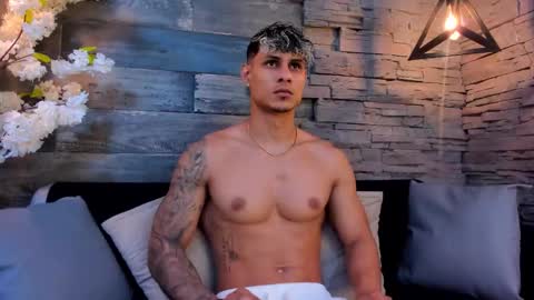 Snapshot of nohanhunter chatting on November 12, 11:32 am nohanhunter online show from November 12, 11:32 am