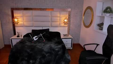  Nohemi   online show from February 5, 8:02 pm