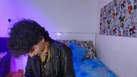 maxie online show from October 2, 3:02 am