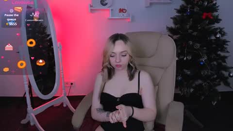 Snapshot of noirael chatting on January 18, 2:03 am Noirael online show from January 18, 2:03 am