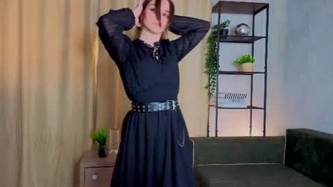 Snapshot of noirastrya chatting on June 24, 6:01 am Sophie online show from June 24, 6:01 am