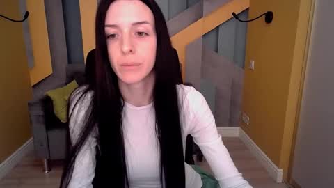 Snapshot of noirdiva chatting on April 2, 11:52 am NoirDiva online show from April 2, 11:52 am