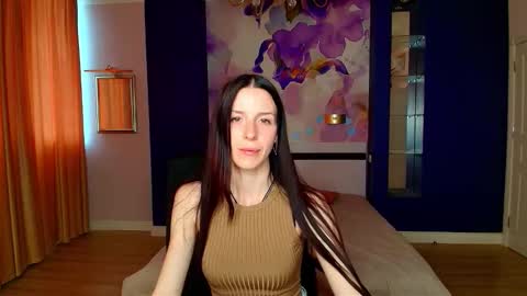 NoirDiva online show from May 12, 11:29 am