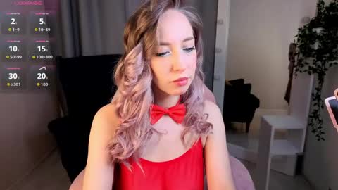 Snapshot of noirnymphh chatting on June 6, 10:14 pm Isabelle online show from June 6, 10:14 pm