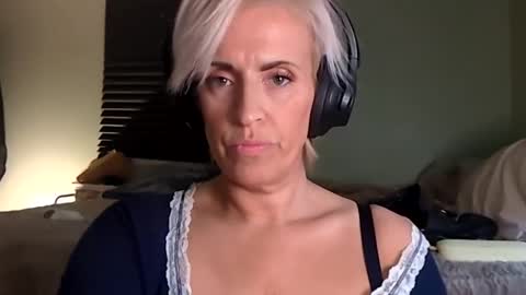 noirtemptation online show from April 25, 9:01 pm