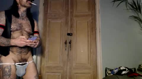 Snapshot of noisyx1976 chatting on February 28, 8:10 pm Im here enjoy online show from February 28, 8:10 pm