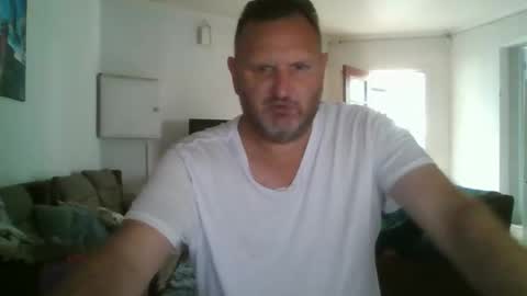 Snapshot of nollie244 chatting on November 3, 4:58 am Nollie online show from November 3, 4:58 am