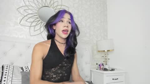 Snapshot of nomi_lu chatting on February 10, 3:43 am nomi lu online show from February 10, 3:43 am