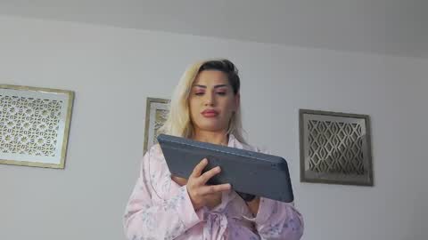 Nona online show from March 22, 10:02 pm