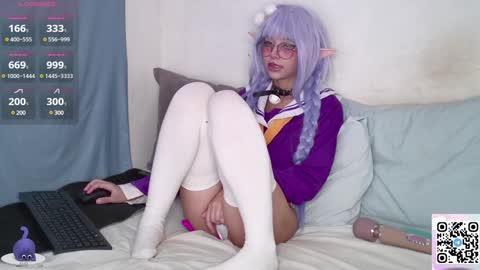 Snapshot of nonawhitem chatting on December 23, 3:29 am nonawhitemm online show from December 23, 3:29 am