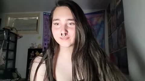 Snapshot of nonbinarybeauty20 chatting on February 25, 7:58 pm nonbinarybeauty20 online show from February 25, 7:58 pm