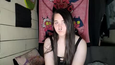 nonbinarybeauty20 online show from May 13, 7:17 am