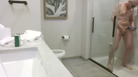 Snapshot of noodledude07 chatting on March 28, 8:36 am noodledude07 online show from March 28, 8:36 am