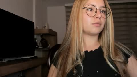 Ara online show from October 18, 8:59 am