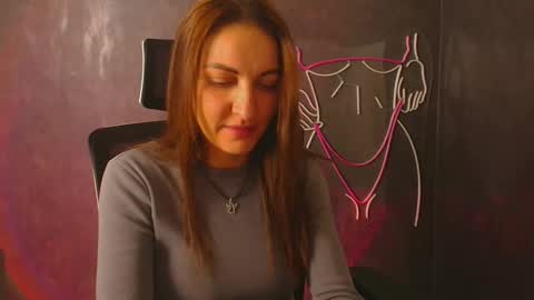 Nora online show from October 4, 9:46 pm