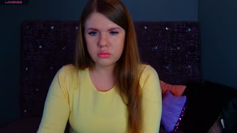 Nora online show from December 23, 11:39 pm