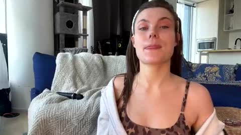 Snapshot of nordicbelle chatting on April 8, 1:11 pm Nordic Belle online show from April 8, 1:11 pm