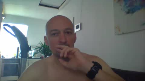 Snapshot of nordicrunner76 chatting on May 20, 11:05 am nordicrunner76 online show from May 20, 11:05 am