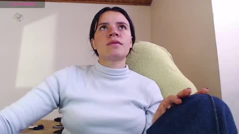 Snapshot of noreen_ chatting on November 18, 4:22 pm noreen_ online show from November 18, 4:22 pm