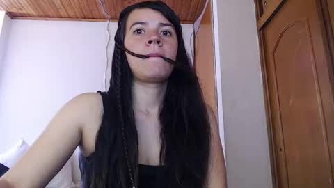 Snapshot of noreen_ chatting on February 26, 4:06 pm noreen_ online show from February 26, 4:06 pm