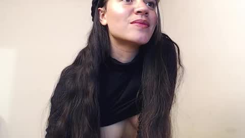 Snapshot of noreen_ chatting on April 3, 10:19 pm noreen_ online show from April 3, 10:19 pm