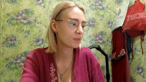 Snapshot of norinebaeza chatting on October 2, 7:26 am Lola online show from October 2, 7:26 am