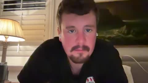 Snapshot of normal_guy28 chatting on February 16, 6:53 am Liam online show from February 16, 6:53 am