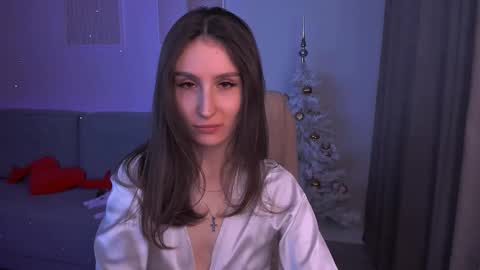 Snapshot of north_valkyrie chatting on February 3, 12:47 am Hazel online show from February 3, 12:47 am