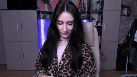 Hazel online show from January 12, 9:20 pm