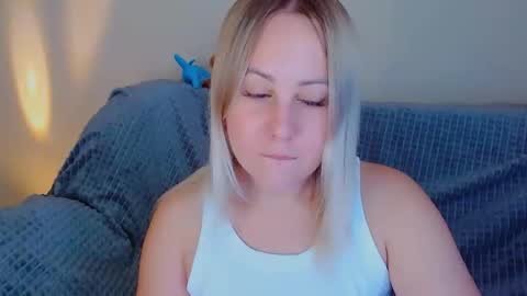 Snapshot of not_nakedcat chatting on September 9, 10:04 am hi glad to chat online show from September 9, 10:04 am