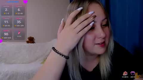 hi glad to chat online show from November 21, 6:17 pm