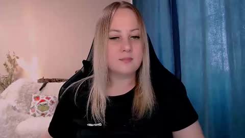 Snapshot of not_nakedcat chatting on February 28, 7:53 am hi glad to chat online show from February 28, 7:53 am