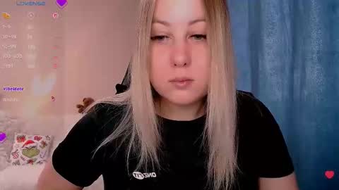 Snapshot of not_nakedcat chatting on March 3, 6:30 am hi glad to chat online show from March 3, 6:30 am