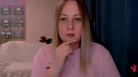 Snapshot of not_nakedcat chatting on April 4, 12:57 pm hi glad to chat online show from April 4, 12:57 pm