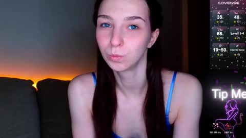 Hello My name is Helene NTMU  Finger up if u like what u see online show from February 21, 2:07 pm